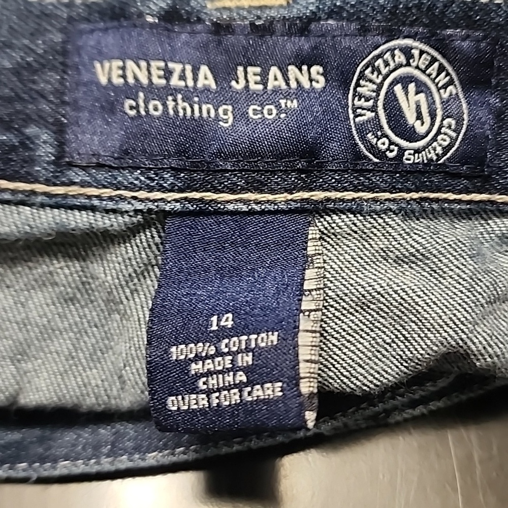 Venezia Jeans w/red rhinestone embellishments Sz 14 Ankle Jeans - Picture 8 of 8